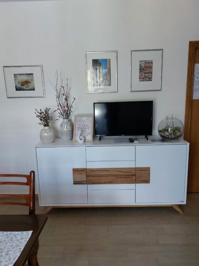 Apartmani Anica Risika Exterior photo