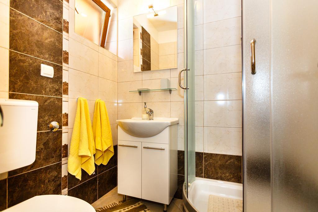 Apartmani Anica Risika Exterior photo